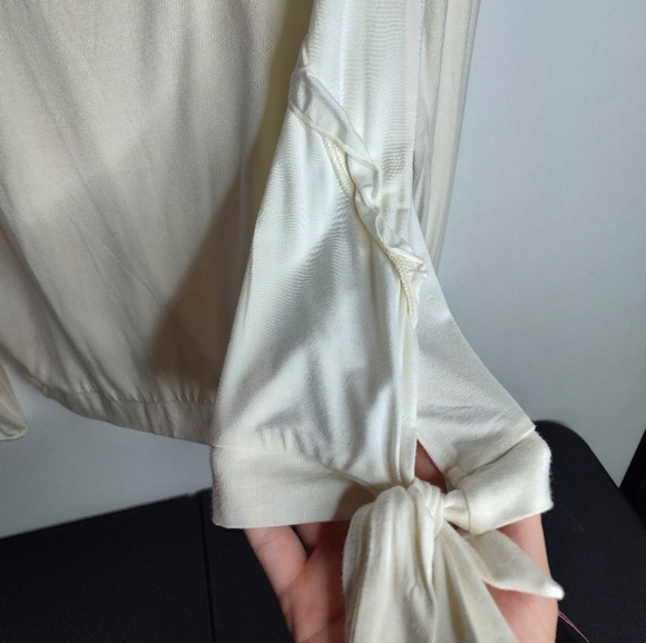 J. Crew Classic Ruffle Hem Side Tye Long Sleeve Blouse XL Ivory NWT - Picture 2 of 7